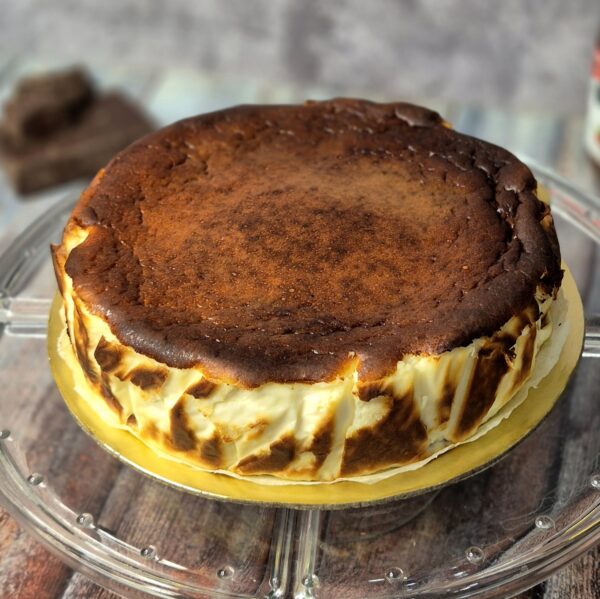 San Sebastian Cheesecake (With Melted Chocolate) - Image 4